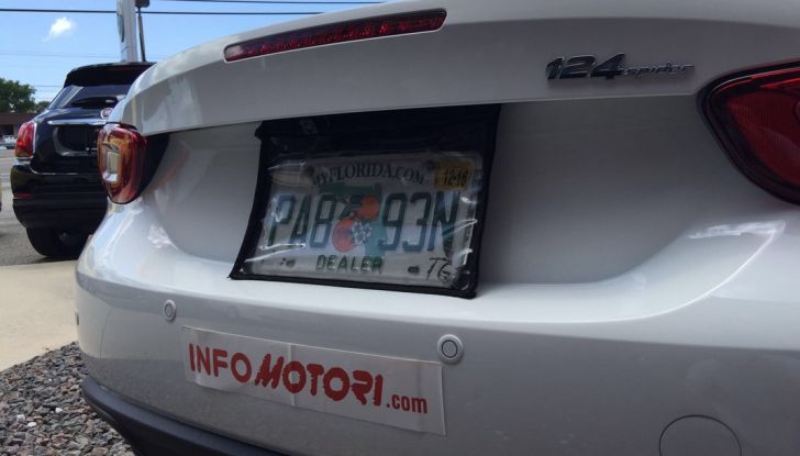 Fiat 124 spider profilo posteriore