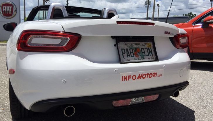 Fiat 124 spider test drive USA posteriore