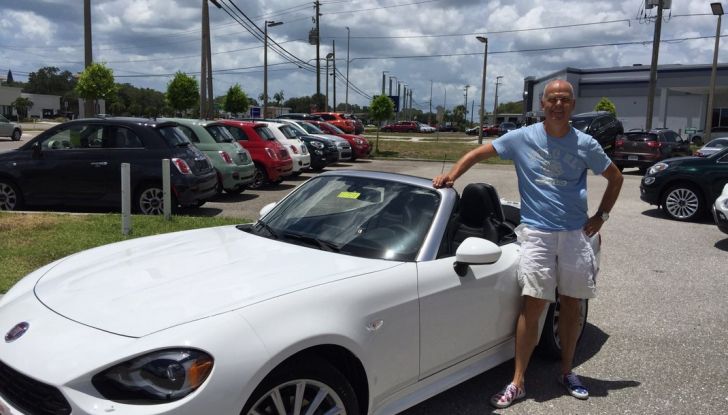 Fiat 124 spider con il direttore di Infomotori.