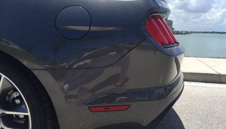 Ford Mustang GT test drive in Florida, profilo anteriore.