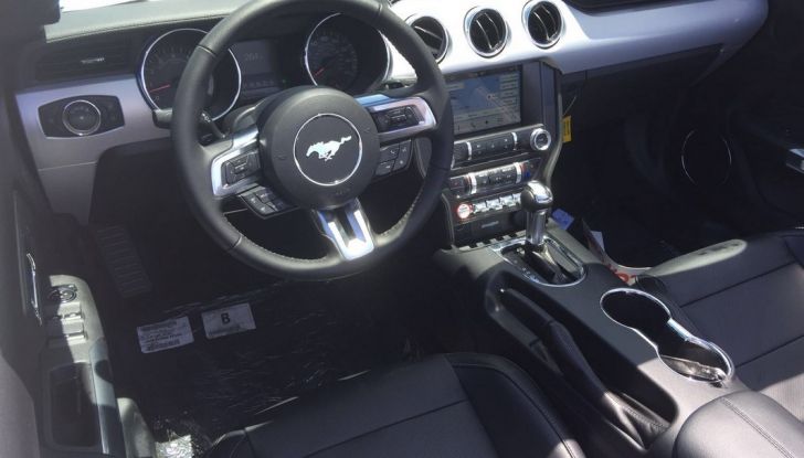 Ford Mustang test drive in Florida, postazione di guida.
