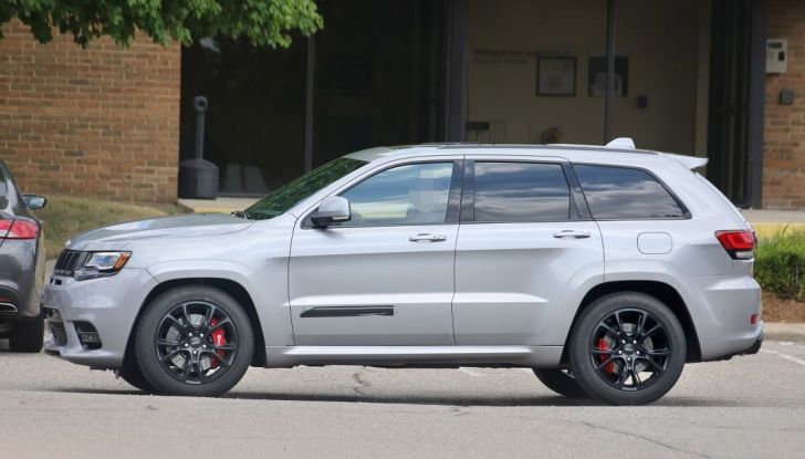 Jeep Grand Cherokee Trackhawk 2018 con motore Hellcat da 707CV - Foto 7 di 9