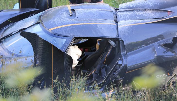 Koenigsegg One:1, ecco le foto spia dell’incidente al Nurburgring - Foto 6 di 25