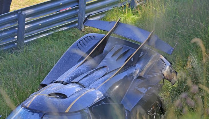 Koenigsegg One:1, ecco le foto spia dell’incidente al Nurburgring - Foto 2 di 25