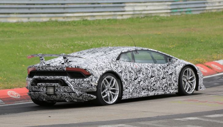 Lamborghini Huracan Superleggera 2017: le foto spia dei test al Nurburgring - Foto 18 di 20
