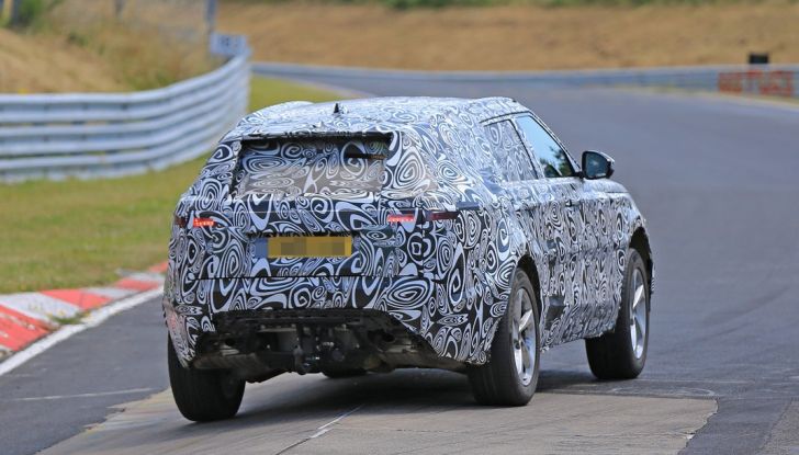 Nuova Land Rover Range Sport Coupe, prime foto spia dal Nurburgring - Foto 6 di 15