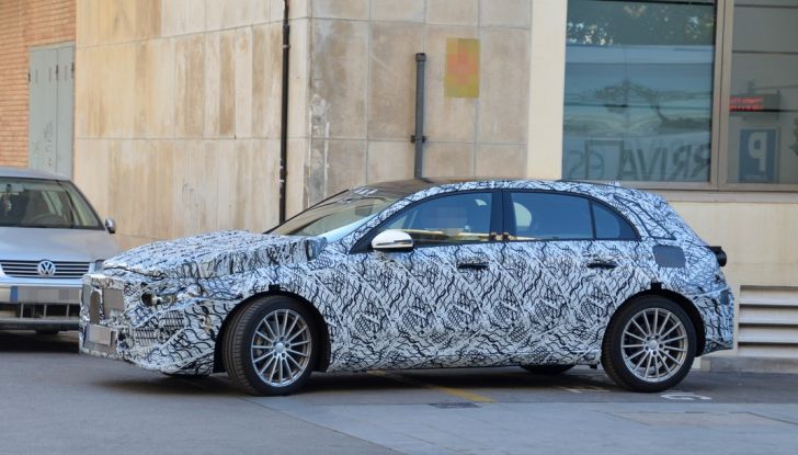 Mercedes Classe A nuova generazione, le prime immagini dei test su strada - Foto 11 di 19