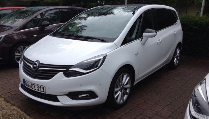 Opel Zafira 2016
