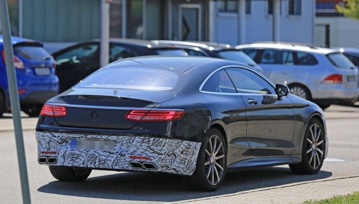Nuova Mercedes AMG S63 Coupe 2018, le prime foto spia - Foto 9 di 10