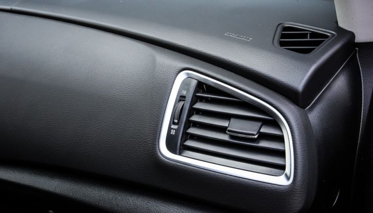 Nuova Suzuki S-Cross, prova su strada, ​prezzi e motorizzazioni - Foto 23 di 25