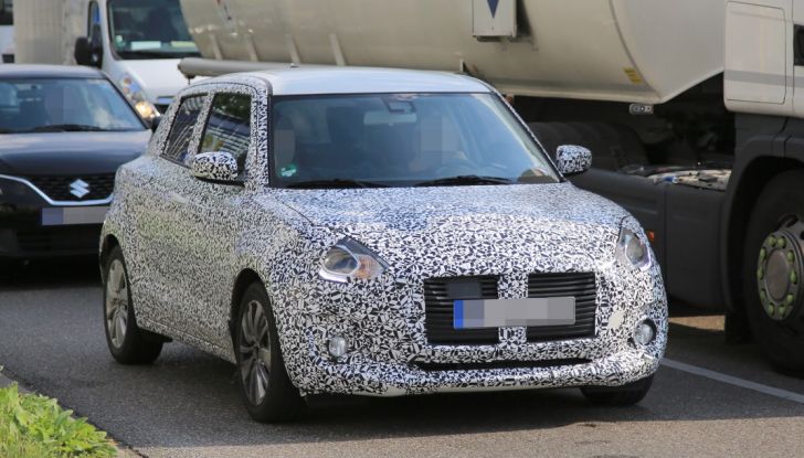 Suzuki Swift prime foto spia dei collaudi della nuova generazione - Foto 13 di 27