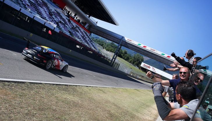 Tris di vittorie al Mugello per Ledogar nella Carrera Cup Italia - Foto 9 di 9