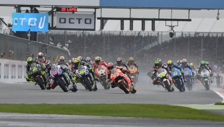 Risultati MotoGP 2016, Silverstone: vince Vinales, Rossi terzo - Foto 7 di 27