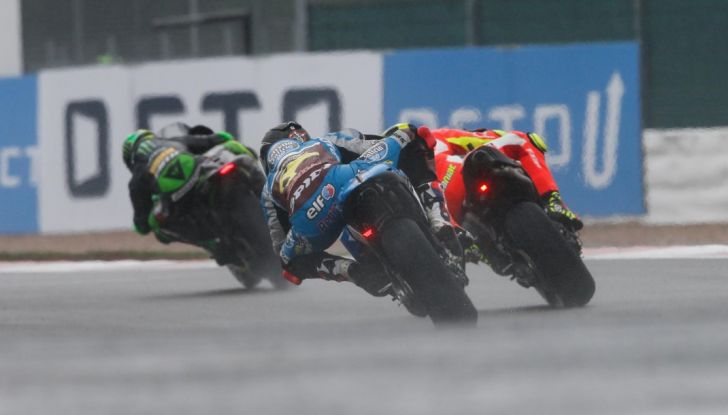 Risultati MotoGP 2016, Silverstone: vince Vinales, Rossi terzo - Foto 12 di 27