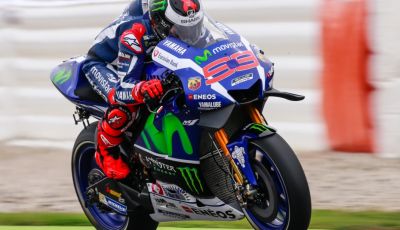 Risultati MotoGP Misano 2016, qualifiche: pole a Lorenzo, Rossi secondo