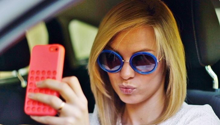 Alcol e distrazioni sono i peggiori nemici dei giovani alla guida di un’auto - Foto 1 di 9