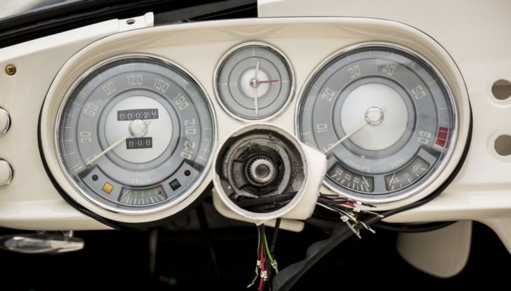 La BMW 507 di Elvis Presley riprende vita a Pebble Beach - Foto 18 di 27