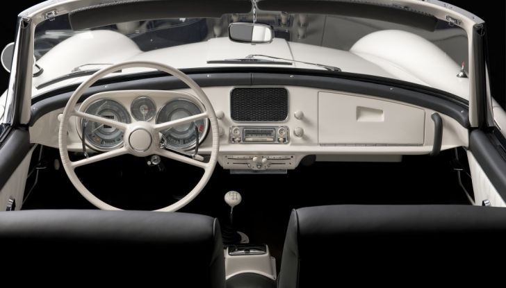 La BMW 507 di Elvis Presley riprende vita a Pebble Beach - Foto 6 di 27