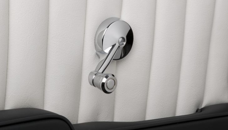 La BMW 507 di Elvis Presley riprende vita a Pebble Beach - Foto 8 di 27