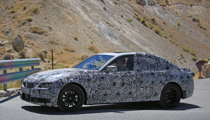 BMW Serie 3 2018 foto spia (10)