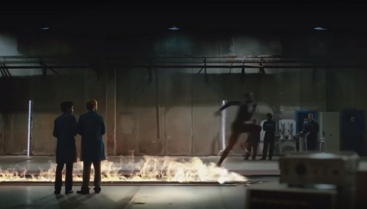 Nissan e Usain Bolt: sfida contro il fuoco per presentare la nuova GT-R - Foto 9 di 12