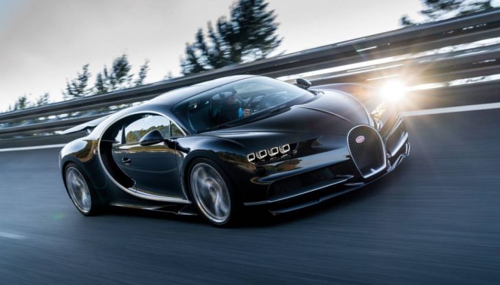 Bugatti Chiron Dakar: Rain Prisk sfida le leggi della fisica - Foto 7 di 9