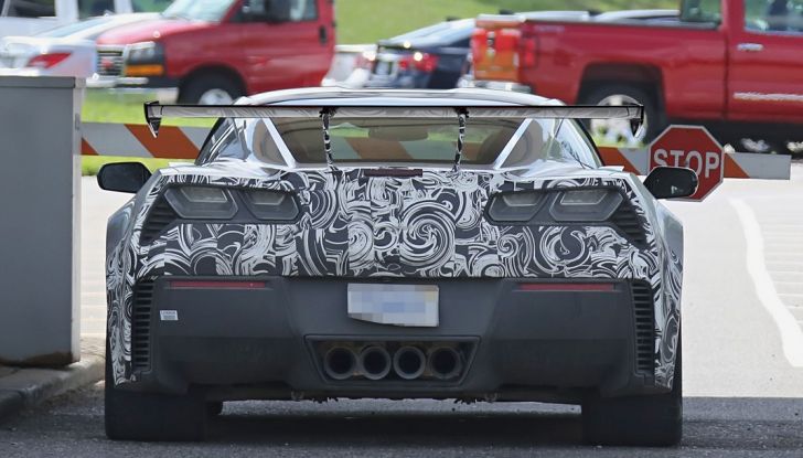Chevrolet Corvette C7 ZR1 2018: le foto spia - Foto 3 di 5