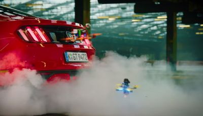 Il Dronekhana con Ford Mustang e Ford Focus RS è come Star Wars – Video