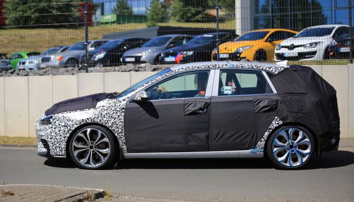 Hyundai i30 N 2017: le ultime foto spia - Foto 5 di 13