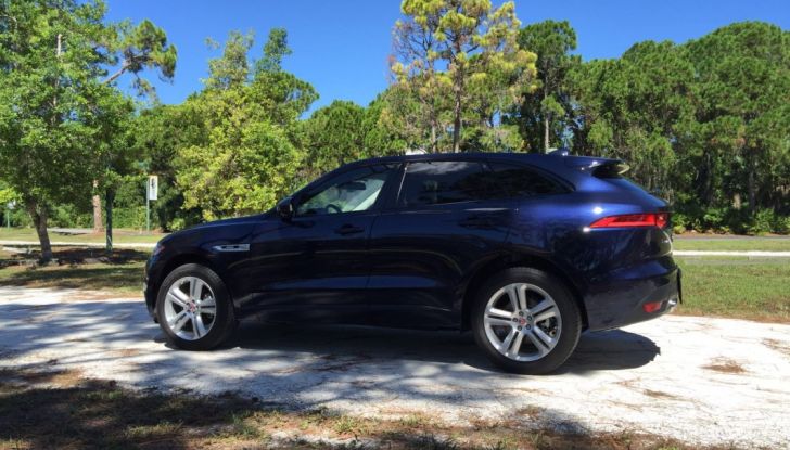 Jaguar F-Pace provata su strada negli USA, in Florida - Foto 11 di 19