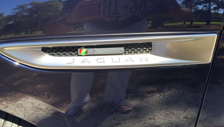 Jaguar F-Pace provata su strada negli USA, in Florida - Foto 13 di 19