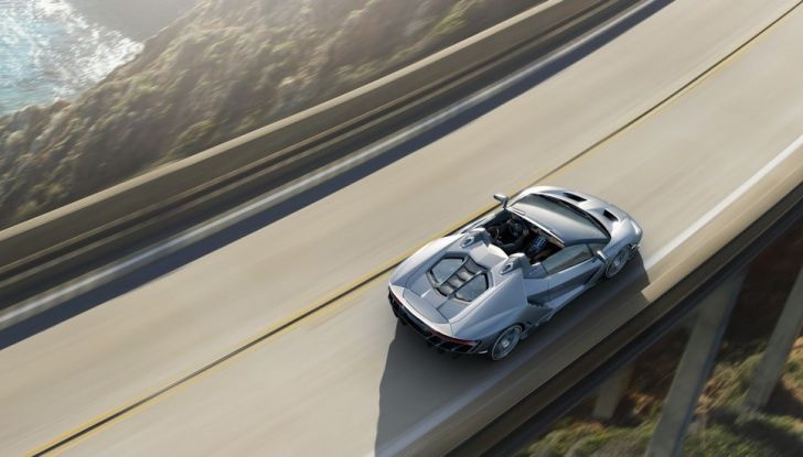 Lamborghini Centenario Roadster: una V12 da 770 CV - Foto 8 di 17