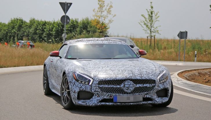 Mercedes AMG GT Roadster, le prime immagini spia dei test - Foto 10 di 10