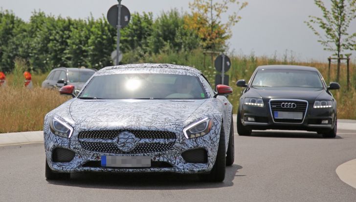 Mercedes AMG GT Roadster, le prime immagini spia dei test (9)