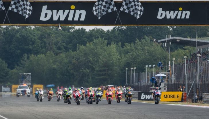 Risultati MotoGP 2016, Brno: Marquez primo nelle qualifiche, Iannone terzo - Foto 12 di 21