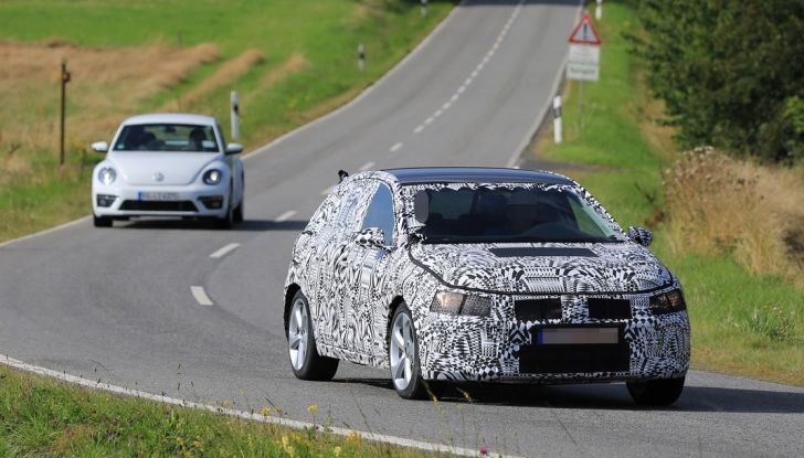 Nuova Volkswagen Polo 2017, prime immagini spia e dati tecnici - Foto 10 di 17