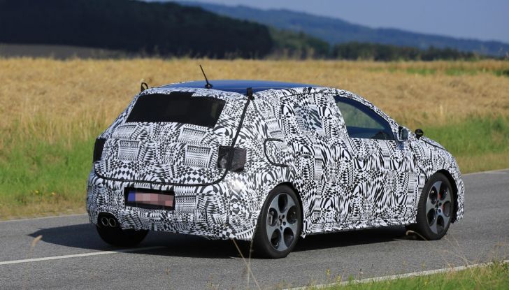 Nuova Volkswagen Polo 2017, prime immagini spia e dati tecnici - Foto 6 di 17