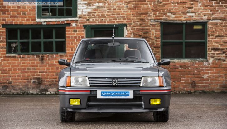 Peugeot 205 T16 è l’auto stradale che più si avvicina ad una vettura del Gruppo B - Foto 3 di 10