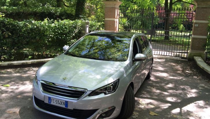 Peugeot 308​ station wagon​ BlueHDi 150 ​CV: test drive, prezzi e caratteristiche - Foto 11 di 24