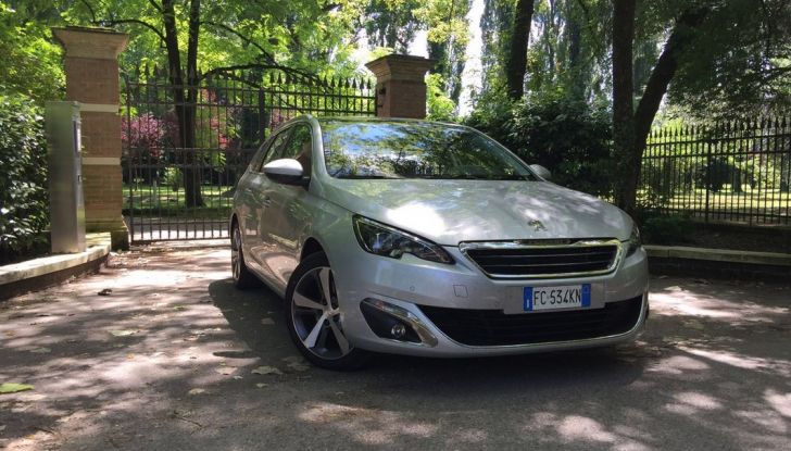 Peugeot 308​ station wagon​ BlueHDi 150 ​CV: test drive, prezzi e caratteristiche - Foto 2 di 24