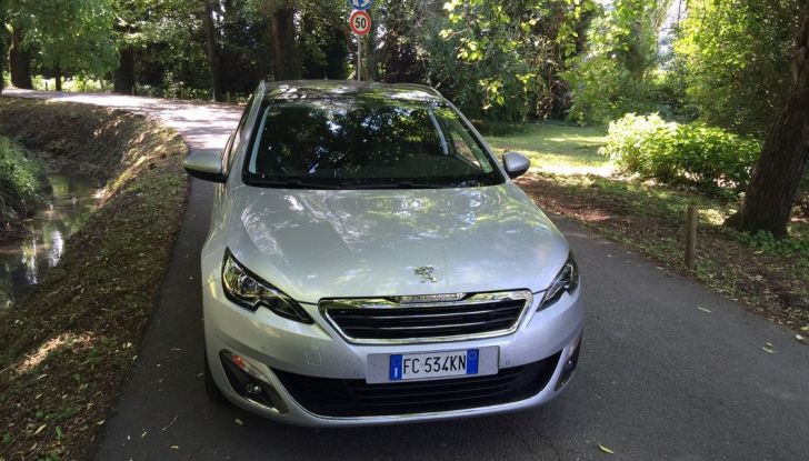 Peugeot 308​ station wagon​ BlueHDi 150 ​CV: test drive, prezzi e caratteristiche - Foto 20 di 24