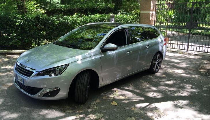 Peugeot 308​ station wagon​ BlueHDi 150 ​CV: test drive, prezzi e caratteristiche - Foto 9 di 24