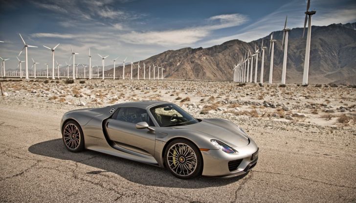 Porsche 918 Spyder: per averla c’è chi scambia un’isola - Foto 5 di 10