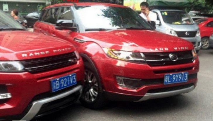 Range Rover Evoque si scontra col suo clone, la Landwind X7 - Foto 1 di 4