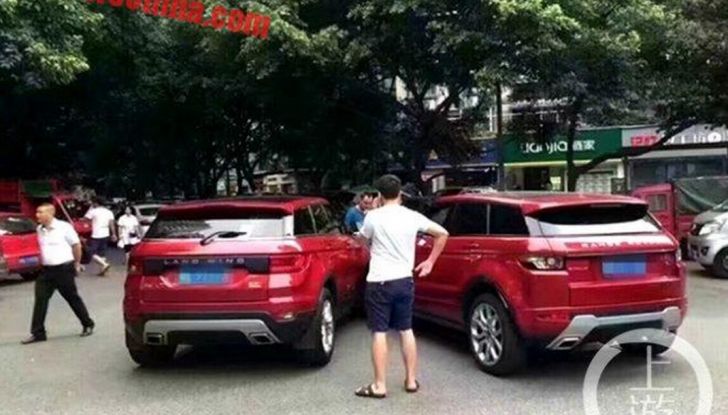Range Rover Evoque si scontra col suo clone, la Landwind X7 - Foto 3 di 4