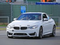 Nuova BMW M4 GTS 2017, le foto al Nurburgring di una versione estrema