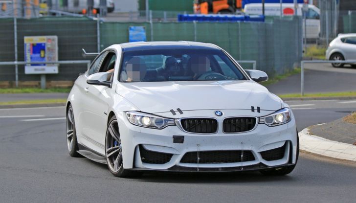 Nuova BMW M4 GTS 2017, le foto al Nurburgring di una versione estrema - Foto 2 di 23