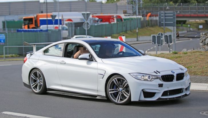 Nuova BMW M4 GTS 2017, le foto al Nurburgring di una versione estrema - Foto 3 di 23