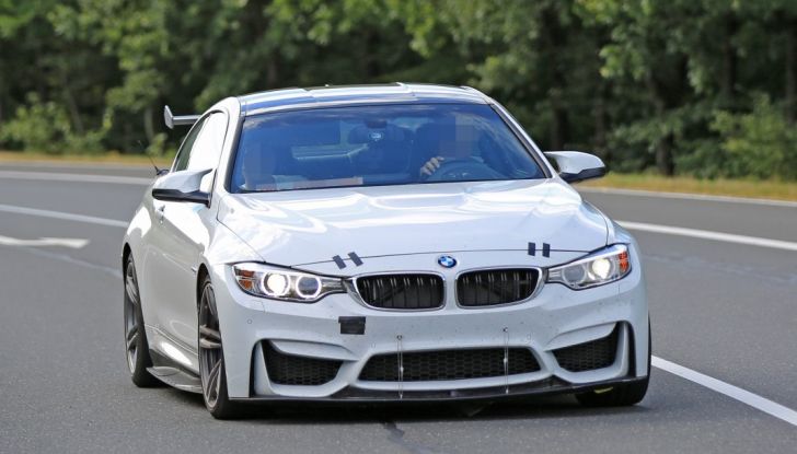 Nuova BMW M4 GTS 2017, le foto al Nurburgring di una versione estrema - Foto 17 di 23