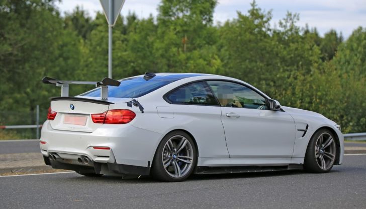Nuova BMW M4 GTS 2017, le foto al Nurburgring di una versione estrema - Foto 21 di 23